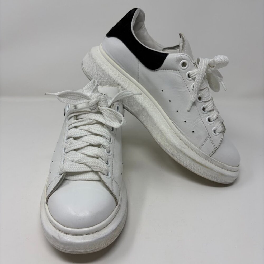 Alexander McQueen Sneaker Womens 39 EUR/9 US White Leather Black Suede Heel Tab